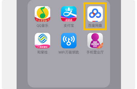 汪小菲一家酒店被偶遇，11岁小玥儿侧脸神似大S，与马筱梅亲密如母女